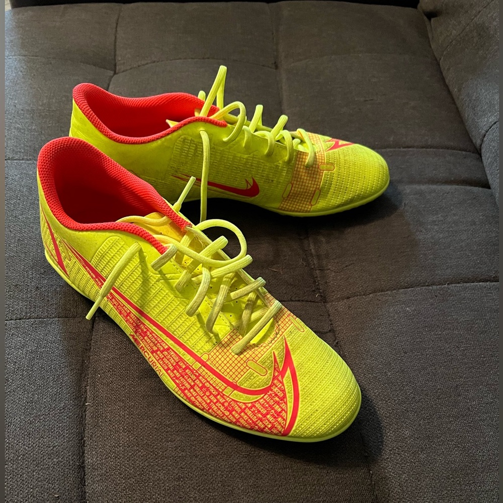 Mens Nike Mercurial soccer cleat